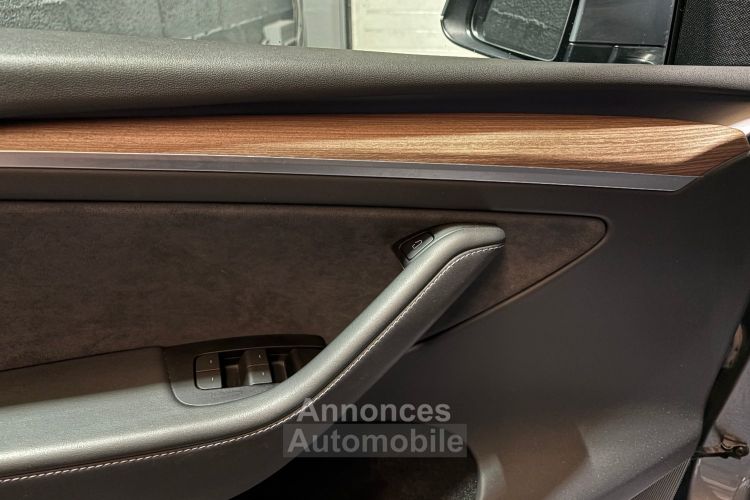 Tesla Model Y Grande Autonomie Dual Motor AWD  - <small></small> 42.990 € <small>TTC</small> - #11