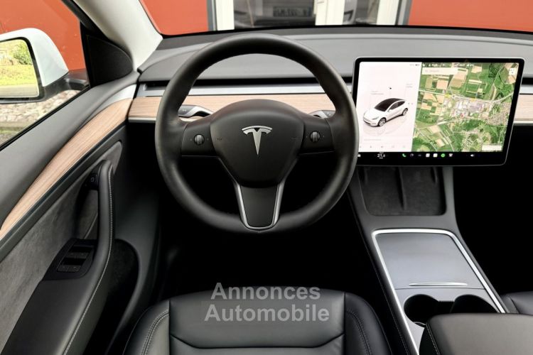 Tesla Model Y Long Range 17000km Dual Motor AWD Grand Autonomie 1ère Main - <small></small> 41.990 € <small>TTC</small> - #6