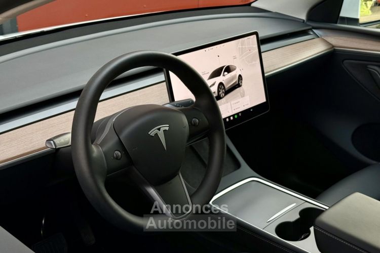 Tesla Model Y Long Range 17000km Dual Motor AWD Grand Autonomie 1ère Main - <small></small> 41.990 € <small>TTC</small> - #7