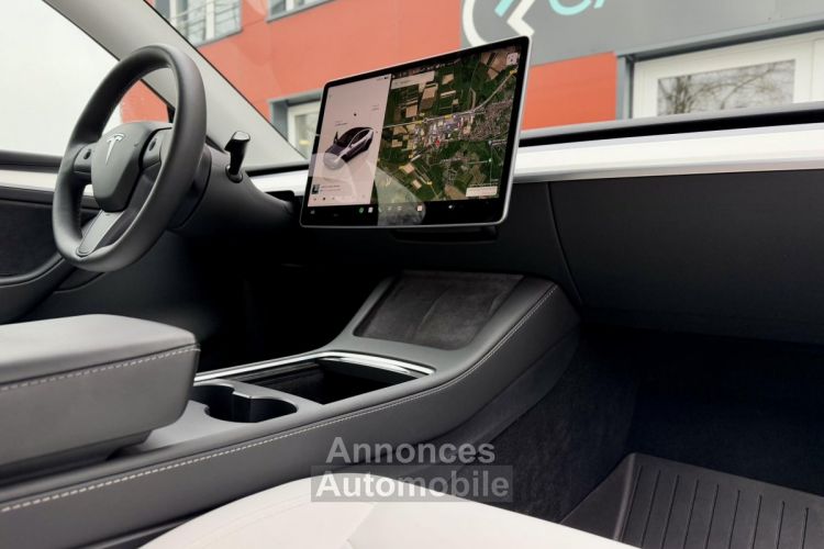 Tesla Model Y Performance 534 TVA Recup / Attelage / Autopilot amélioré / Interieur blanc - <small></small> 48.990 € <small></small> - #12