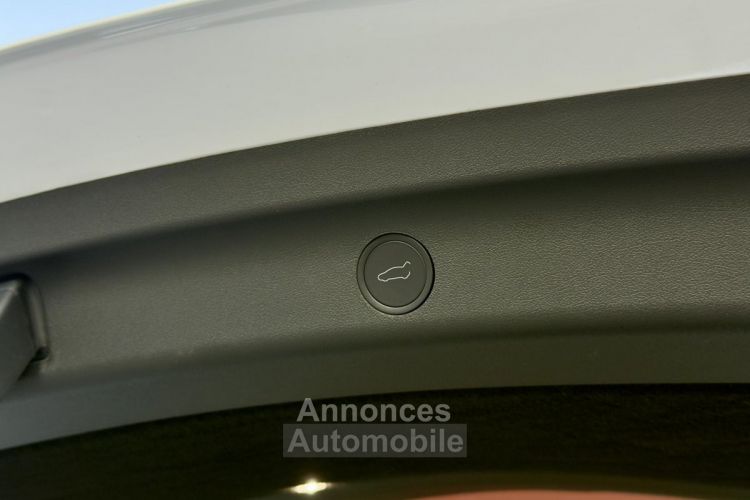 Tesla Model Y Performance Dual Motor 534 Attelage Conduite Complètement Autonome Garantie 2030 - <small></small> 47.990 € <small>TTC</small> - #14