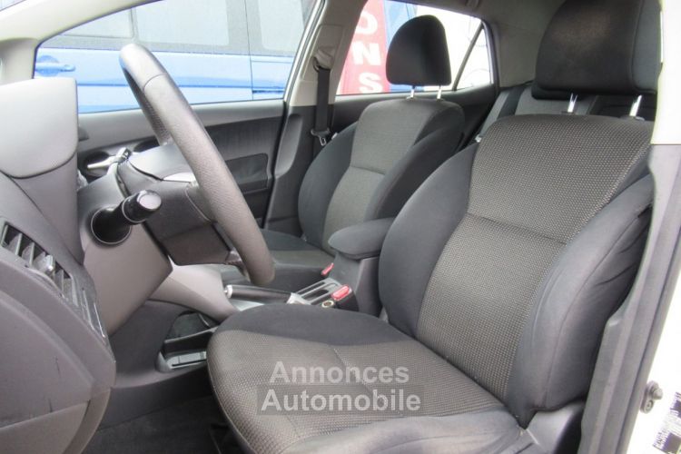 Toyota Auris 126 D-4D FAP DYNAMIC 5P - <small></small> 5.890 € <small>TTC</small> - #4