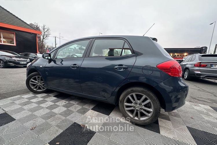 Toyota Auris 126 D-4D LUNA 5P - <small></small> 3.490 € <small>TTC</small> - #9