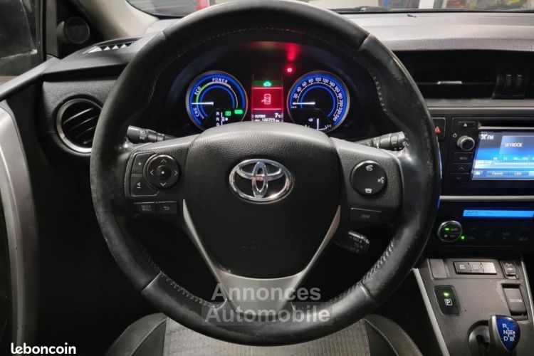 Toyota Auris 1.8 HSD 136H FULL-HYBRID FEEL BVA - <small></small> 10.390 € <small>TTC</small> - #16