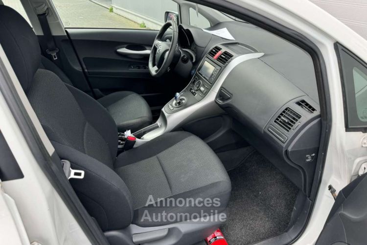 Toyota Auris 1.8i HSD Luna CVT CLIM GARANTIE 12 MOIS - <small></small> 10.990 € <small>TTC</small> - #13