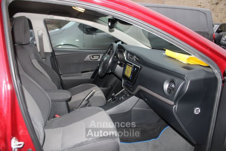 Toyota Auris 1L8 HYBRIDE 136 BOITE AUTO CAMÉRA GRAND GPS USB LEDS ABS CLIM AUTO REGULATEUR - <small></small> 17.990 € <small>TTC</small> - #6