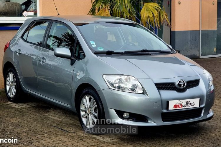 Toyota Auris 2.0 D-4D 126 Cv GARANTI 12 MOIS - <small></small> 4.900 € <small>TTC</small> - #1