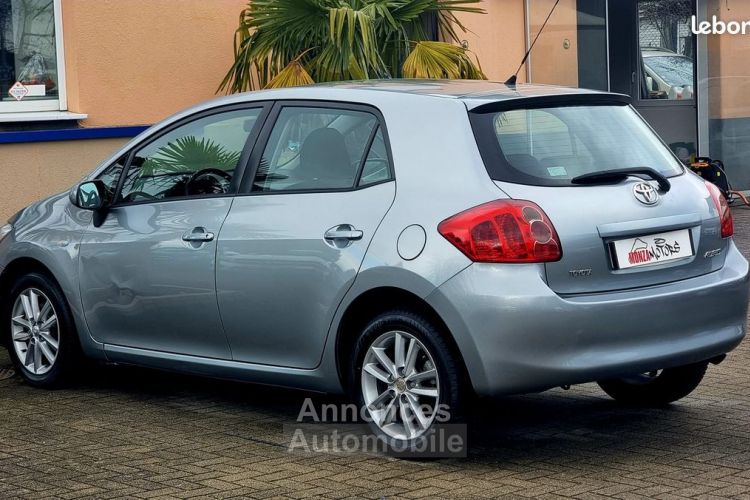 Toyota Auris 2.0 D-4D 126 Cv GARANTI 12 MOIS - <small></small> 4.900 € <small>TTC</small> - #3