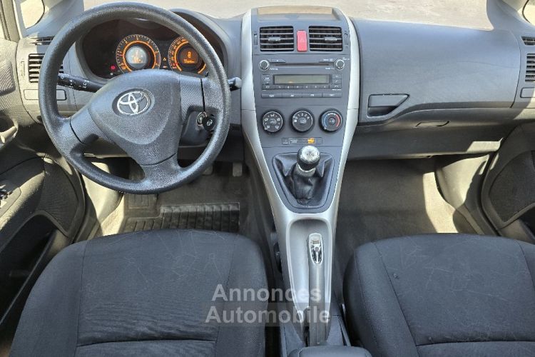 Toyota Auris 90 D-4D Linéa Luna - <small></small> 4.990 € <small>TTC</small> - #8