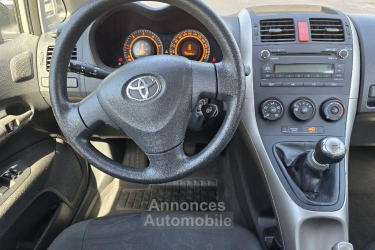 Toyota Auris 90 D-4D Linéa Luna - <small></small> 4.990 € <small>TTC</small> - #9