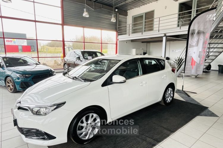 Toyota Auris DYNAMIC 1,6 D-4D 112 GPS CAMERA ATTELAGE PACK ELECTRIQUE BLUETOOTH REGULATEUR LIMITEUR PHARES - <small></small> 10.990 € <small>TTC</small> - #1