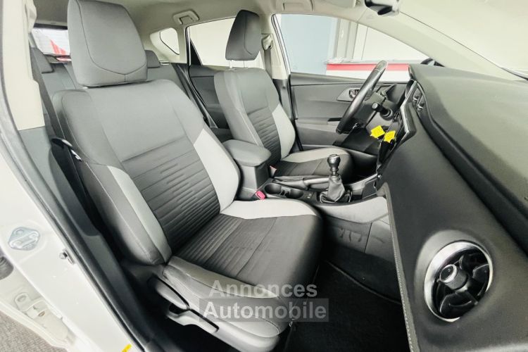 Toyota Auris DYNAMIC 1,6 D-4D 112 GPS CAMERA ATTELAGE PACK ELECTRIQUE BLUETOOTH REGULATEUR LIMITEUR PHARES - <small></small> 10.990 € <small>TTC</small> - #6