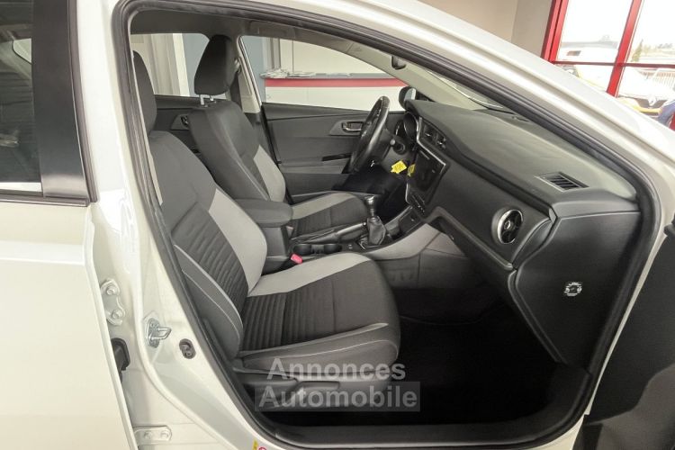 Toyota Auris DYNAMIC 1,6 D-4D 112 GPS CAMERA ATTELAGE PACK ELECTRIQUE BLUETOOTH REGULATEUR LIMITEUR PHARES - <small></small> 10.990 € <small>TTC</small> - #12