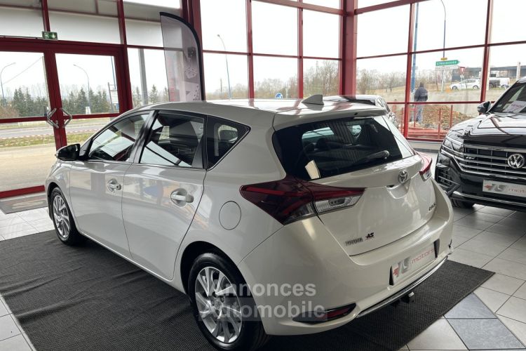 Toyota Auris DYNAMIC 1,6 D-4D 112 GPS CAMERA ATTELAGE PACK ELECTRIQUE BLUETOOTH REGULATEUR LIMITEUR PHARES - <small></small> 10.990 € <small>TTC</small> - #24