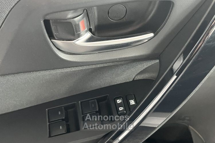 Toyota Auris DYNAMIC 1,6 D-4D 112 GPS CAMERA ATTELAGE PACK ELECTRIQUE BLUETOOTH REGULATEUR LIMITEUR PHARES - <small></small> 10.990 € <small>TTC</small> - #25