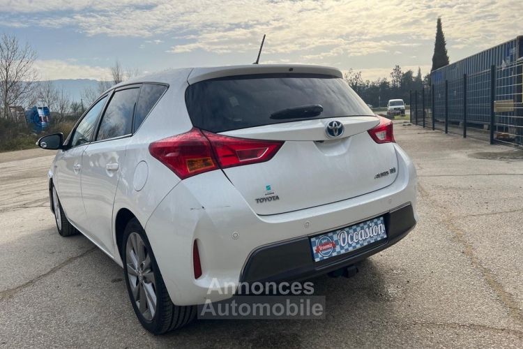 Toyota Auris HSD 136h Feel - <small></small> 9.352 € <small>TTC</small> - #4