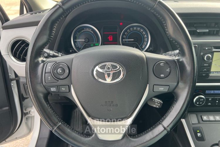 Toyota Auris HSD 136h Feel - <small></small> 9.352 € <small>TTC</small> - #10