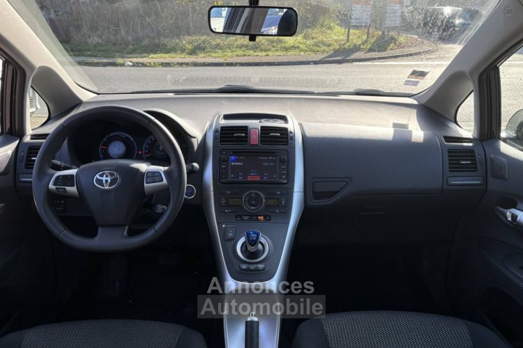 Toyota Auris HSD 136h Millenium 17 5p - <small></small> 11.990 € <small>TTC</small> - #7