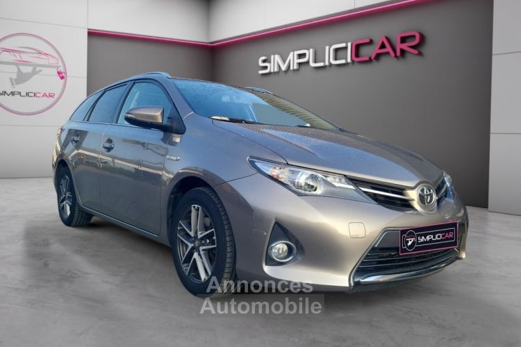 Toyota Auris Hybride 136 ch / Garantie constructeur 1 an - <small></small> 12.990 € <small>TTC</small> - #1