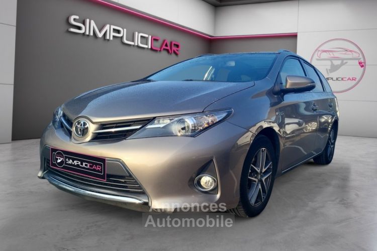 Toyota Auris Hybride 136 ch / Garantie constructeur 1 an - <small></small> 12.990 € <small>TTC</small> - #2