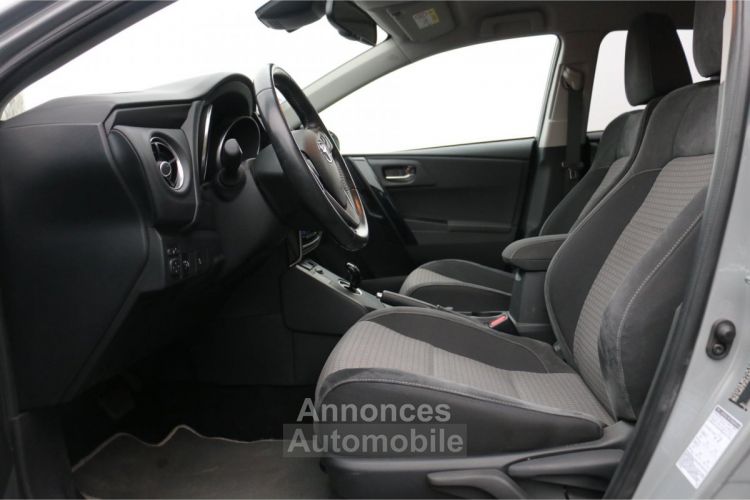 Toyota Auris Hybride 136h - BV CVT 2017 II 2013 BERLINE Collection PHASE 2 - <small></small> 17.490 € <small>TTC</small> - #15