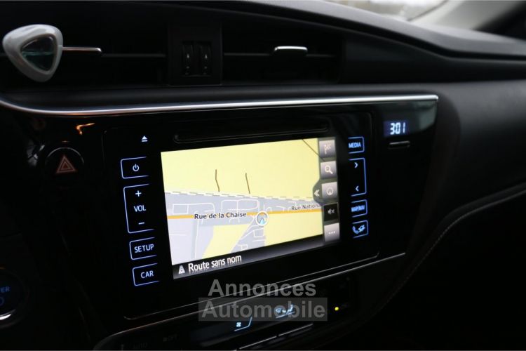 Toyota Auris Hybride 136h - BV CVT 2017 II 2013 BERLINE Collection PHASE 2 - <small></small> 17.490 € <small>TTC</small> - #30