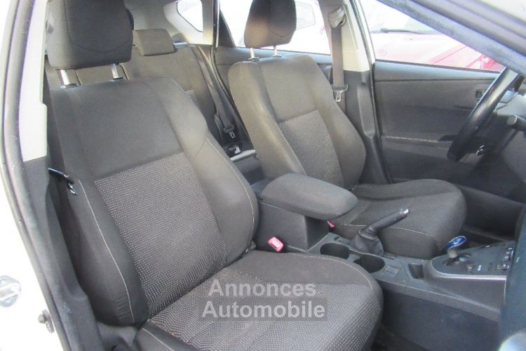 Toyota Auris Hybride 136h Dynamic - <small></small> 9.990 € <small>TTC</small> - #9