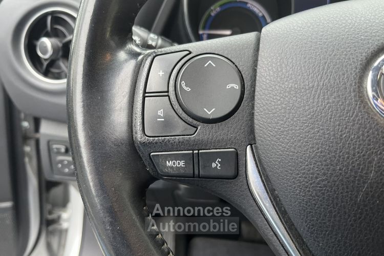 Toyota Auris Hybride 136h Dynamic - <small></small> 12.490 € <small>TTC</small> - #22