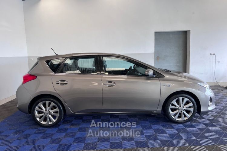 Toyota Auris Hybride 136h Dynamic - <small></small> 9.990 € <small>TTC</small> - #5