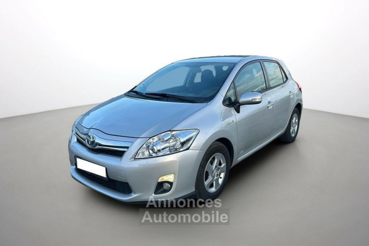 Toyota Auris Hybride 136h dynamique 17 - <small></small> 9.990 € <small>TTC</small> - #1