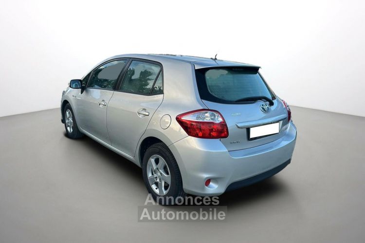 Toyota Auris Hybride 136h dynamique 17 - <small></small> 9.990 € <small>TTC</small> - #4