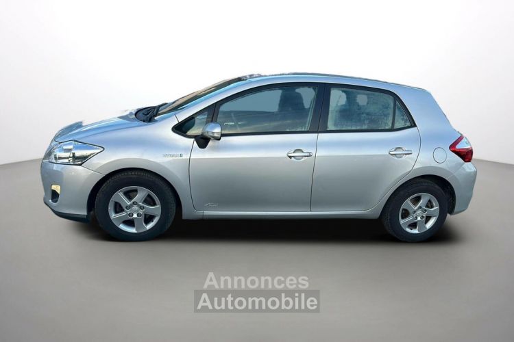 Toyota Auris Hybride 136h dynamique 17 - <small></small> 9.990 € <small>TTC</small> - #8