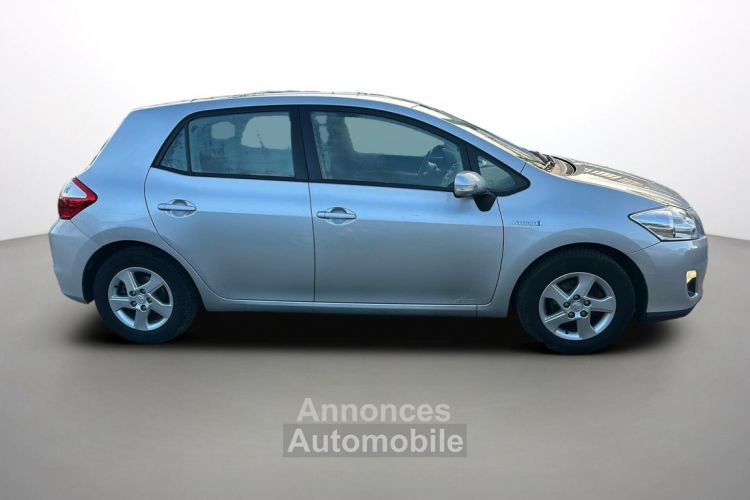 Toyota Auris Hybride 136h dynamique 17 - <small></small> 9.990 € <small>TTC</small> - #11