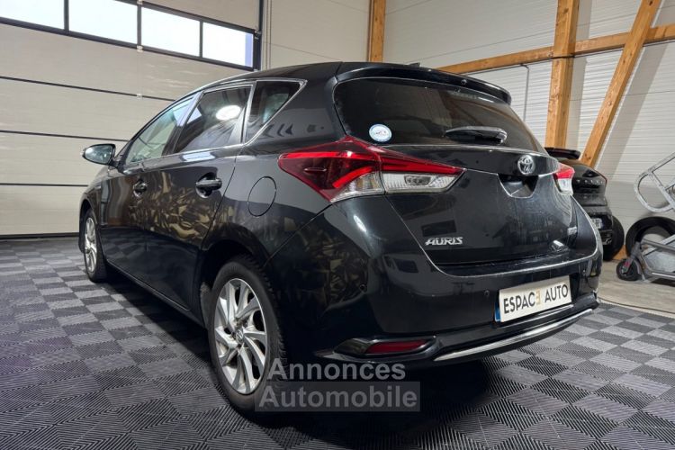 Toyota Auris Hybride 136h Executive - <small></small> 17.490 € <small>TTC</small> - #3