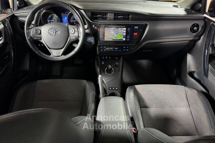 Toyota Auris Hybride 136h Executive - <small></small> 17.490 € <small>TTC</small> - #18