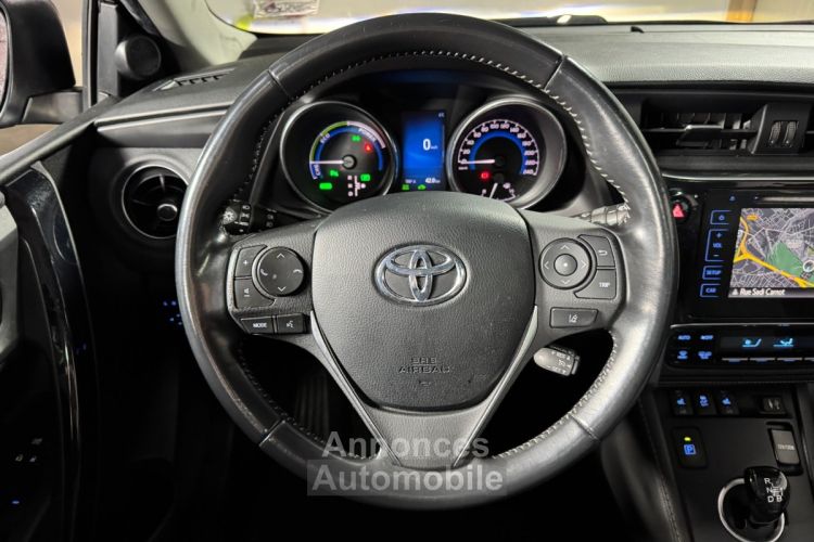 Toyota Auris Hybride 136h Executive - <small></small> 17.490 € <small>TTC</small> - #20