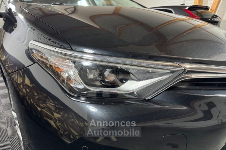 Toyota Auris Hybride 136h Executive - <small></small> 17.490 € <small>TTC</small> - #32