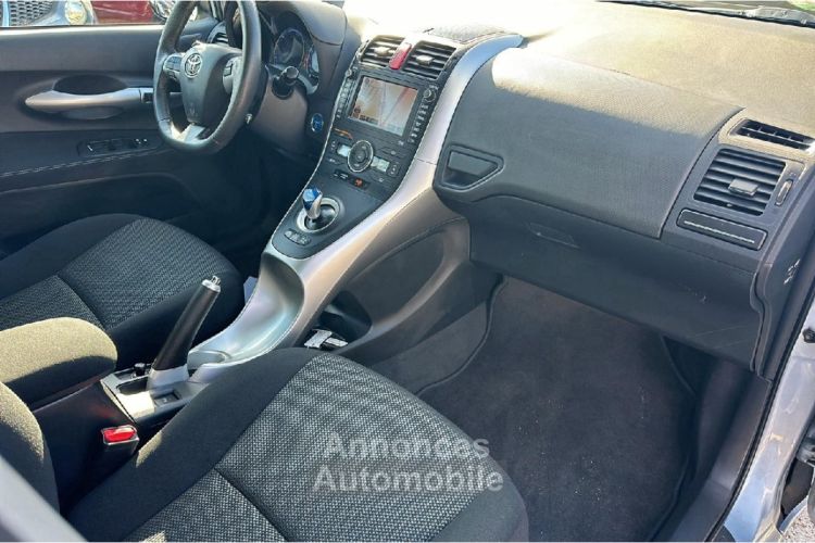 Toyota Auris Hybride 136h Executive 17 - <small></small> 10.990 € <small>TTC</small> - #8