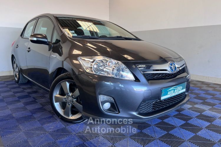 Toyota Auris Hybride 136h Lounge - <small></small> 7.990 € <small>TTC</small> - #1