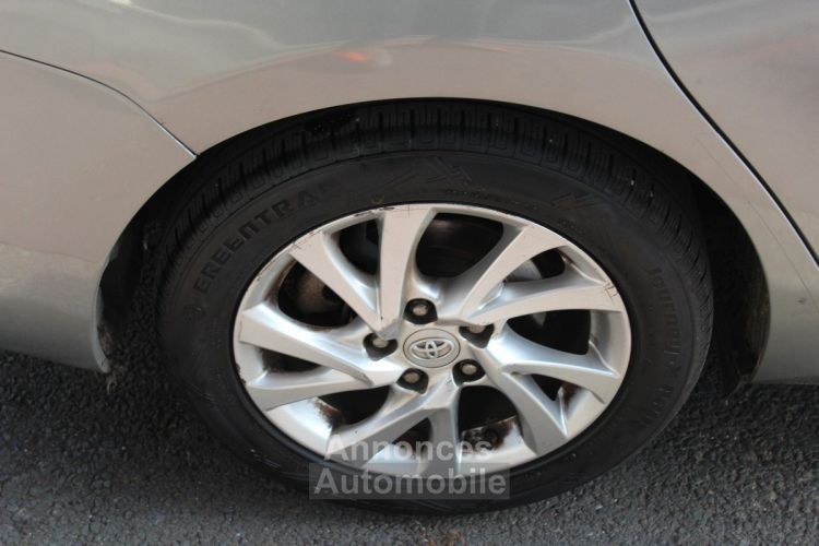 Toyota Auris II (2) HYBRIDE 136H DYNAMIC - <small></small> 10.490 € <small>TTC</small> - #24