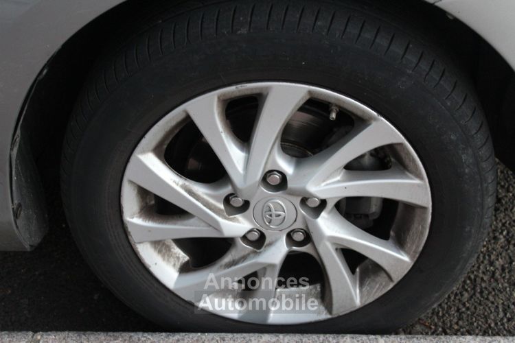 Toyota Auris II (2) TOURING SPORTS HYBRIDE 136 DYNAMIC (Ethanol ) - <small></small> 10.990 € <small>TTC</small> - #32