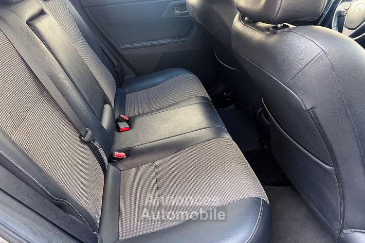 Toyota Auris II HSD 136 ch Executive Toit panoramique Skyview- Camera de recul- Sièges chauffants- Entretien complet - <small></small> 14.490 € <small>TTC</small> - #5