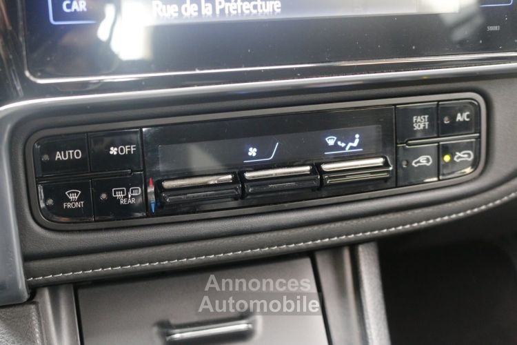 Toyota Auris Ph.II 1.6 D-4D 112 Dynamic (Caméra de recul, GPS, Bluetooth) - <small></small> 9.990 € <small>TTC</small> - #14