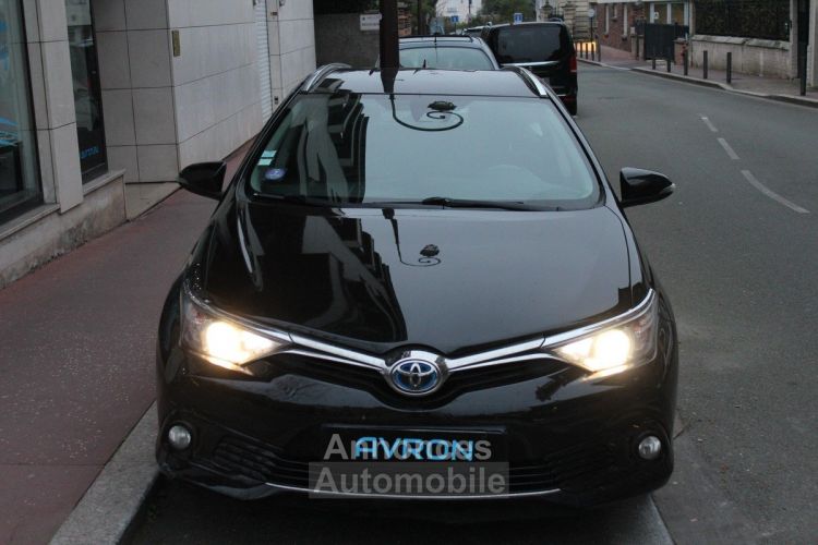 Toyota Auris Touring 1.8 HYBRIDE 136H Sport - <small></small> 9.990 € <small>TTC</small> - #2