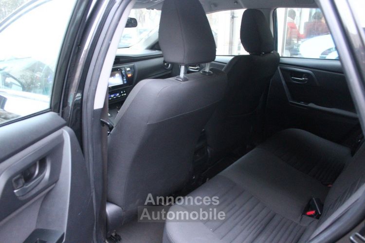 Toyota Auris Touring 1.8 HYBRIDE 136H Sport - <small></small> 9.990 € <small>TTC</small> - #6