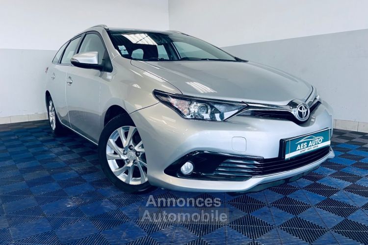 Toyota Auris Touring Sports 112 ch D-4D Dynamic - <small></small> 9.490 € <small>TTC</small> - #1