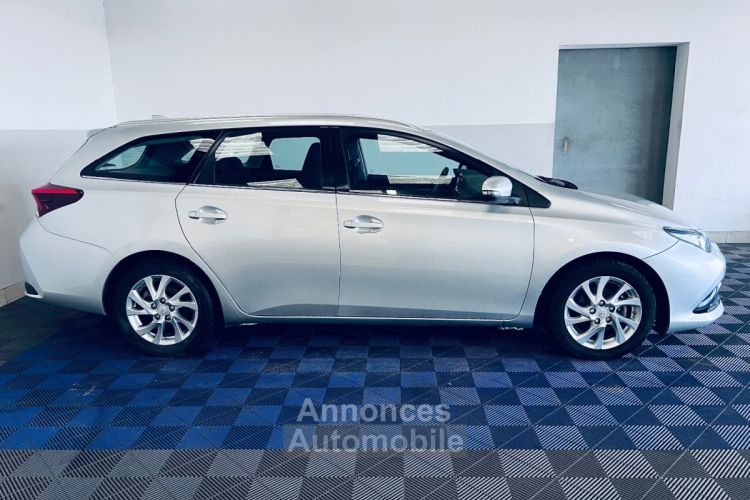 Toyota Auris Touring Sports 112 ch D-4D Dynamic - <small></small> 9.490 € <small>TTC</small> - #5