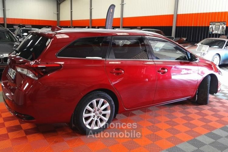 Toyota Auris Touring Sports HSD 136H DYNAMIC - <small></small> 17.990 € <small>TTC</small> - #2