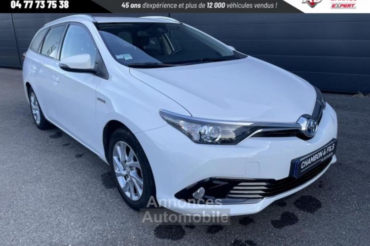 Toyota Auris Touring Sports Hybride 136h Dynamic - <small></small> 15.990 € <small>TTC</small> - #1