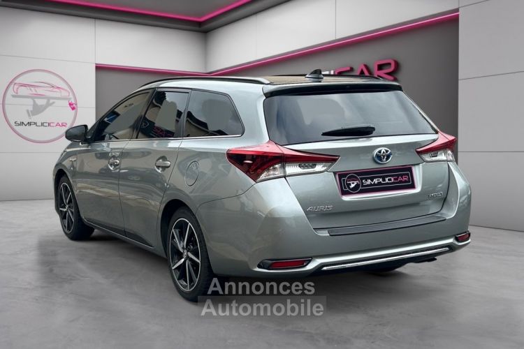 Toyota Auris Touring Sports RC18 Hybride 136 h Collection - <small></small> 16.990 € <small>TTC</small> - #3